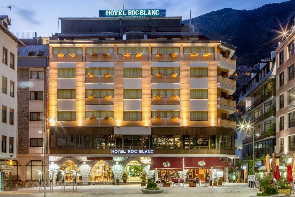 Roc Blanc Hotel Les Escaldes Andorra thumbnail